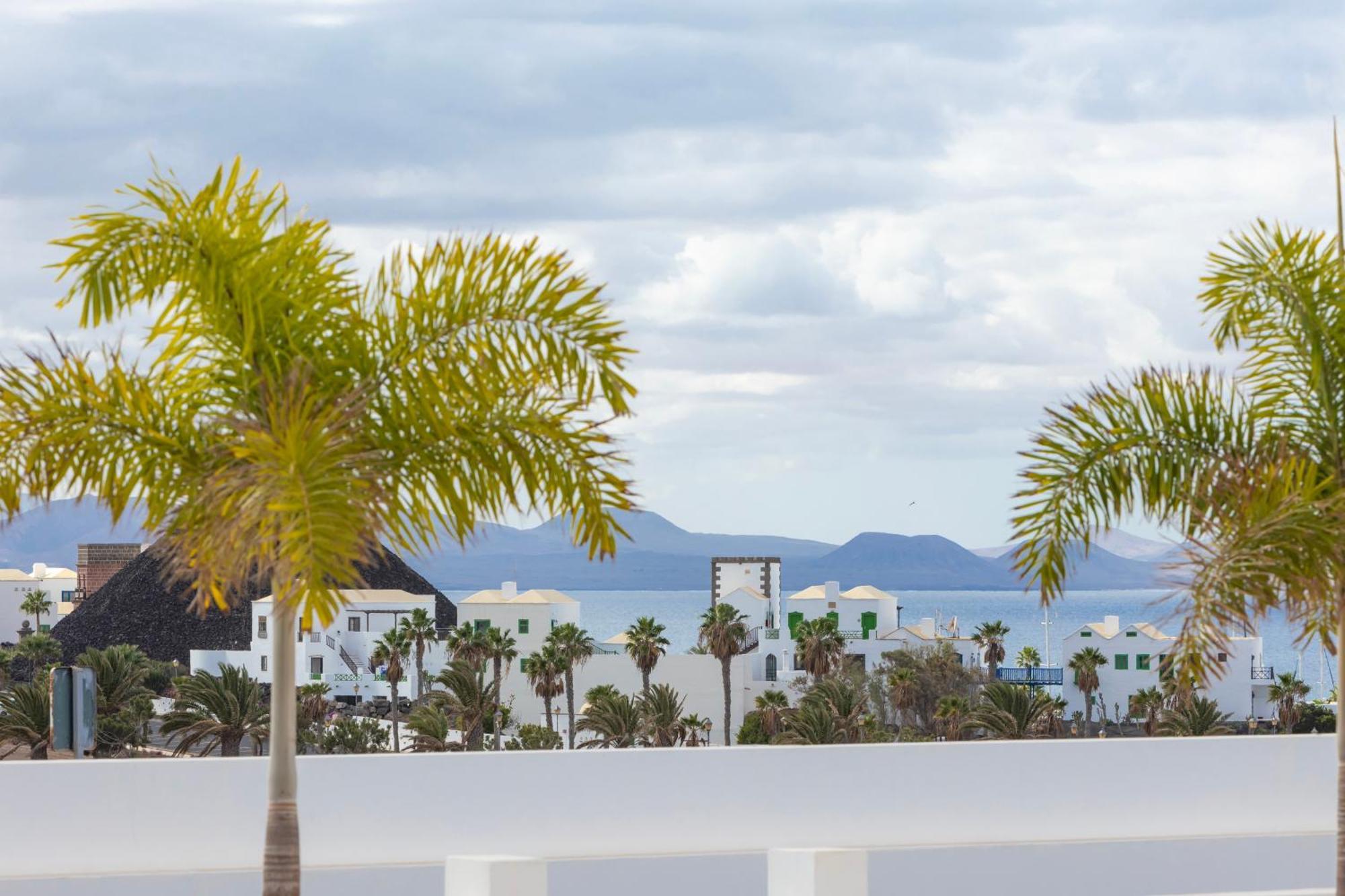 Villa Atlantica - Heated Pool In Playa Blanca ภายนอก รูปภาพ