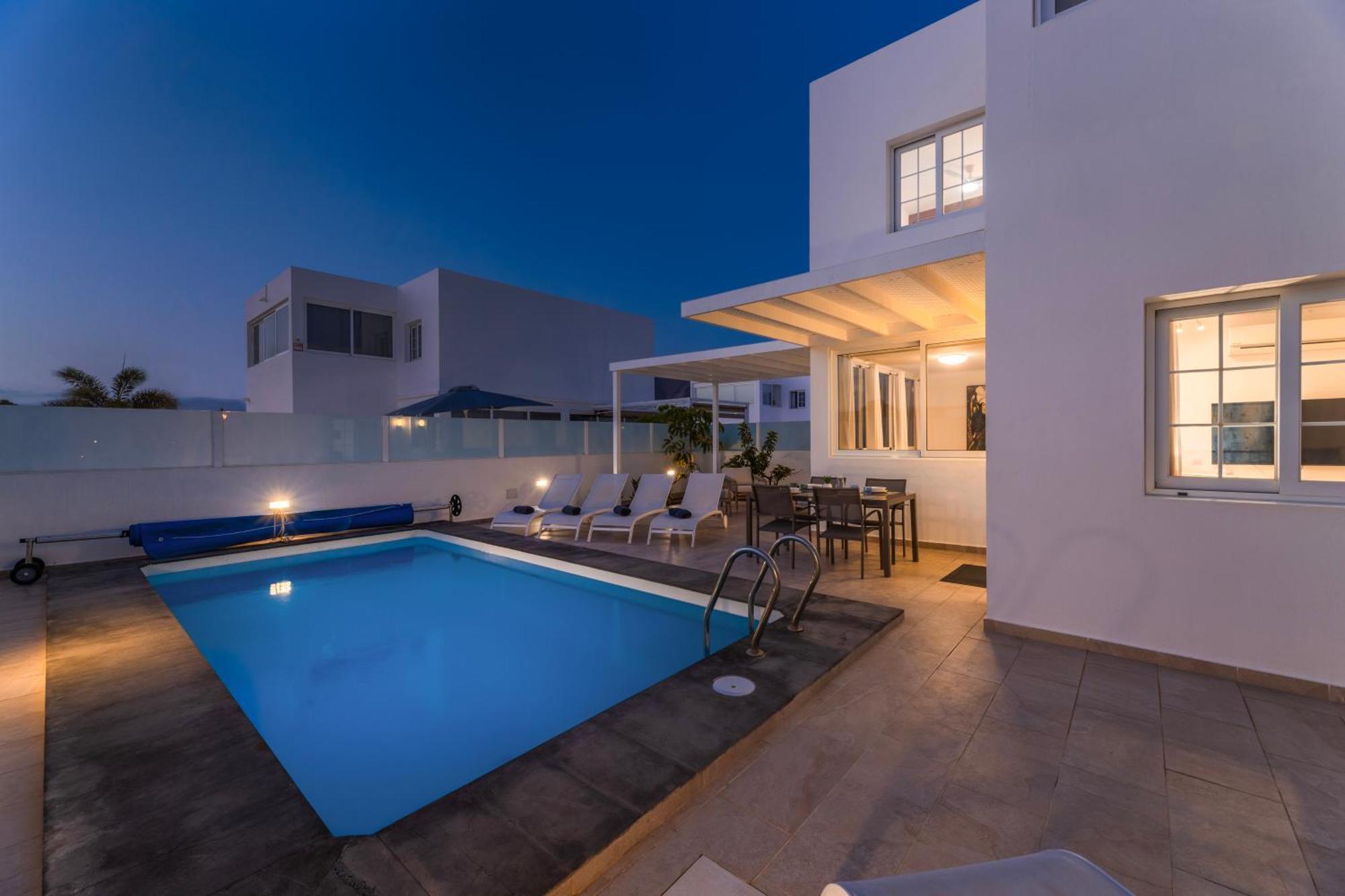 Villa Atlantica - Heated Pool In Playa Blanca ภายนอก รูปภาพ