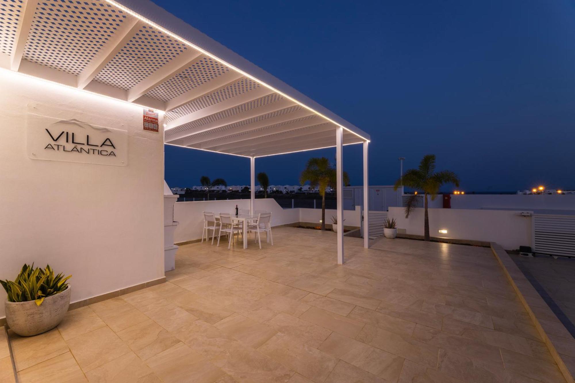 Villa Atlantica - Heated Pool In Playa Blanca ภายนอก รูปภาพ