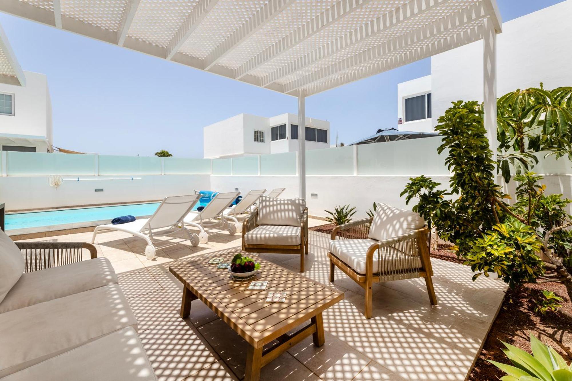 Villa Atlantica - Heated Pool In Playa Blanca ภายนอก รูปภาพ