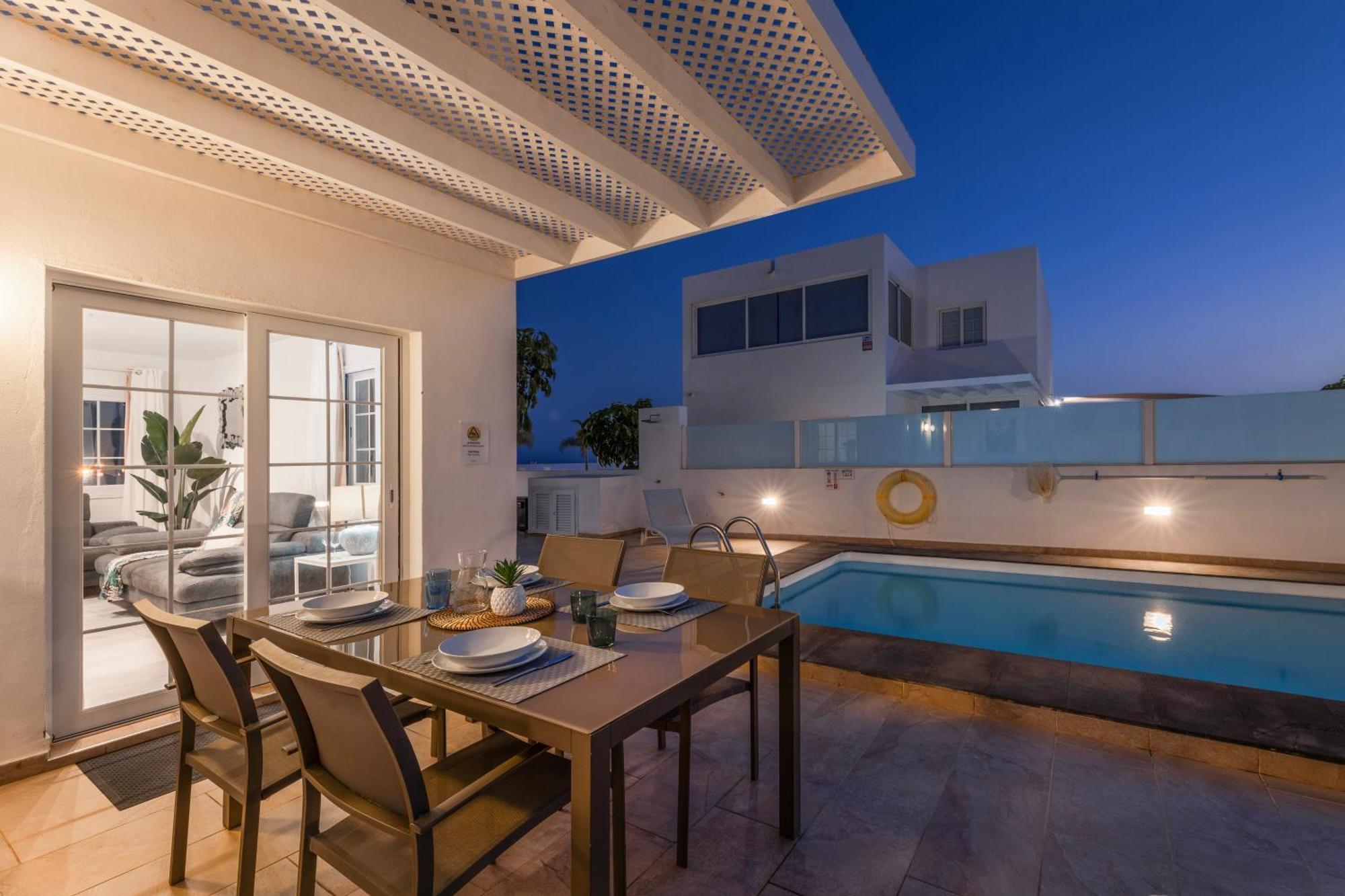 Villa Atlantica - Heated Pool In Playa Blanca ภายนอก รูปภาพ