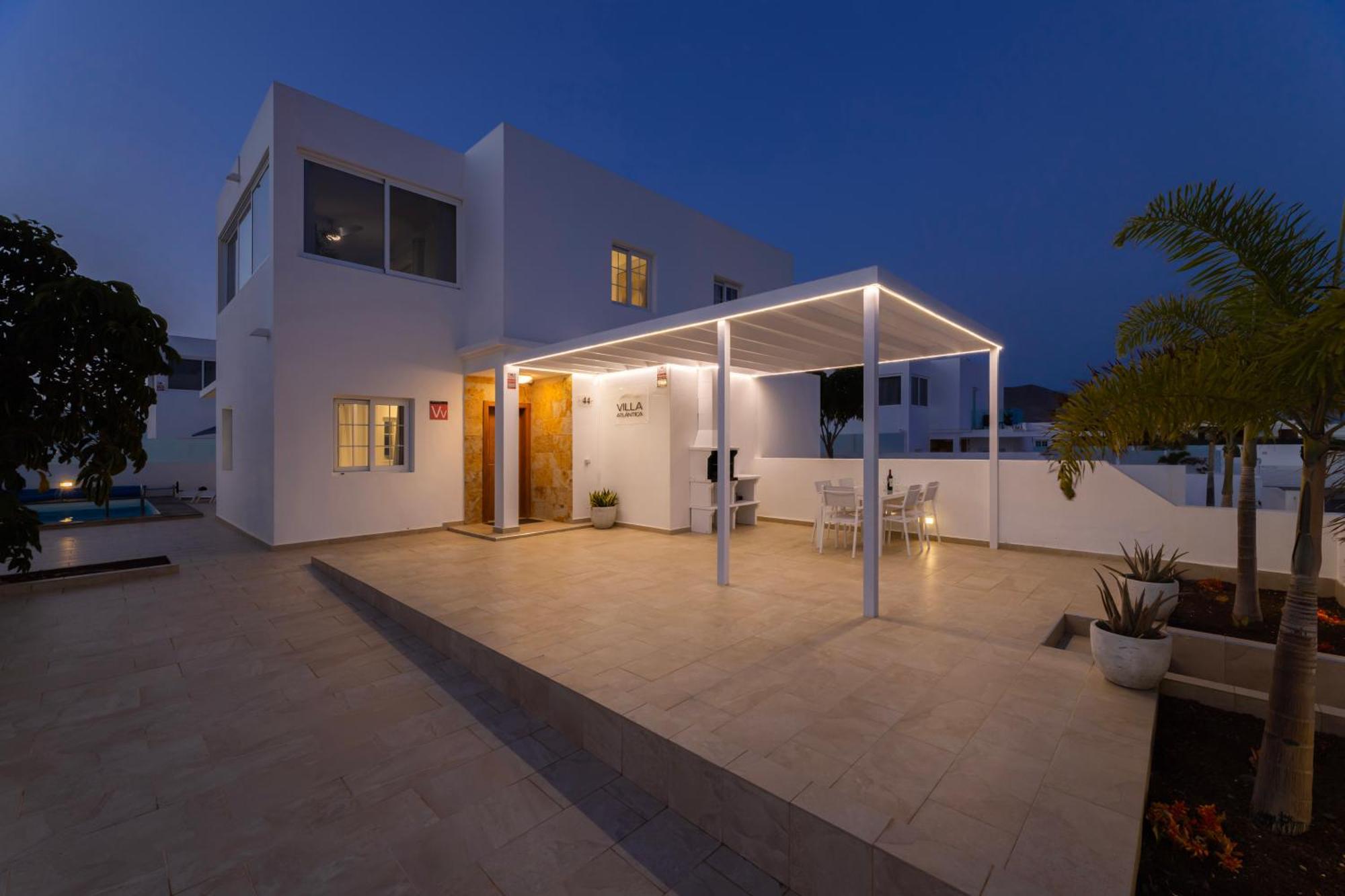 Villa Atlantica - Heated Pool In Playa Blanca ภายนอก รูปภาพ
