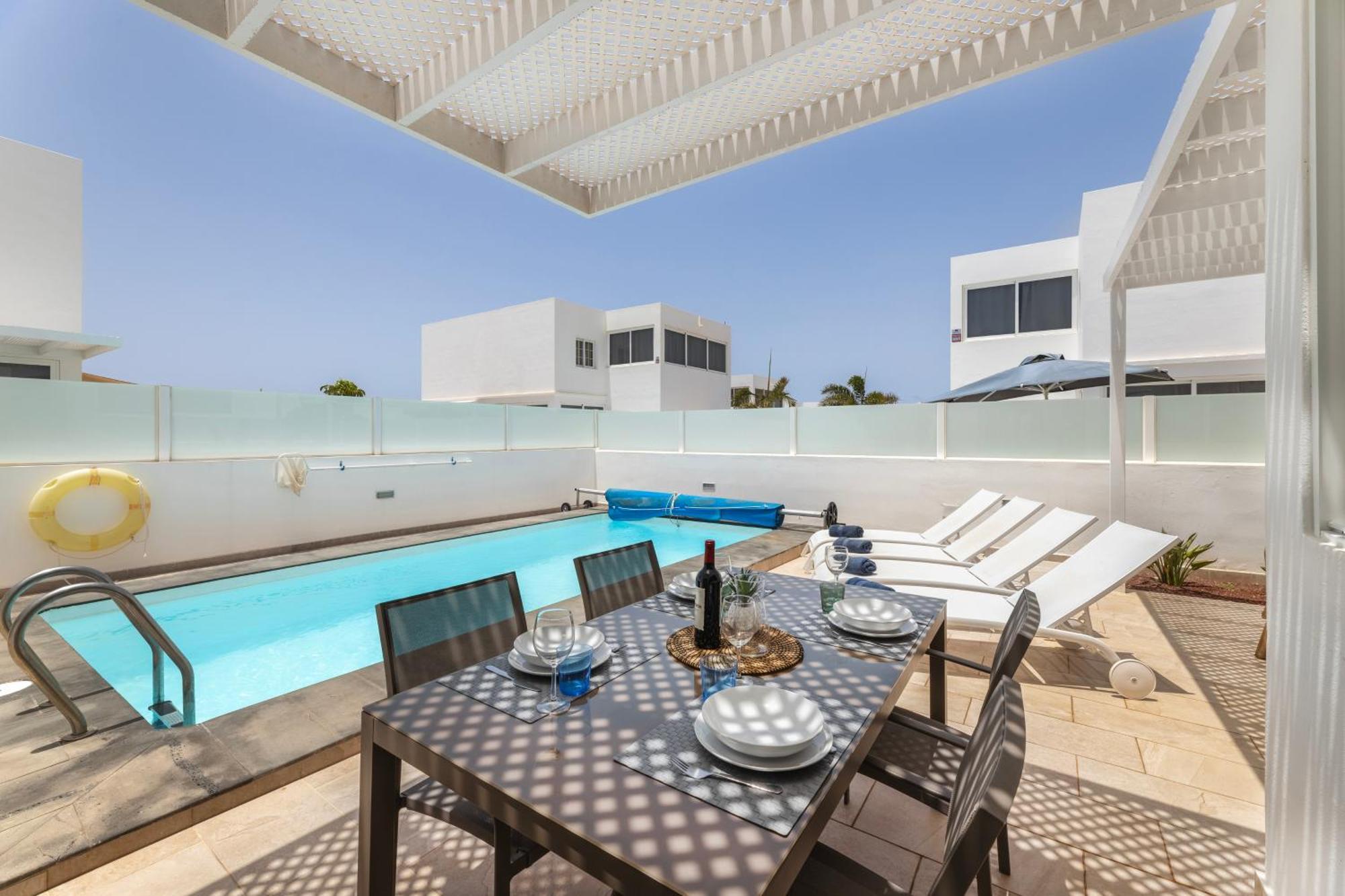 Villa Atlantica - Heated Pool In Playa Blanca ภายนอก รูปภาพ